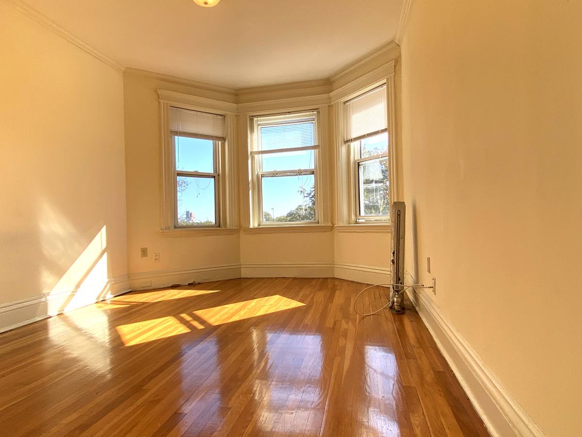 Apartment for rent at 102 Queensberry St #21, Boston, MA 02115