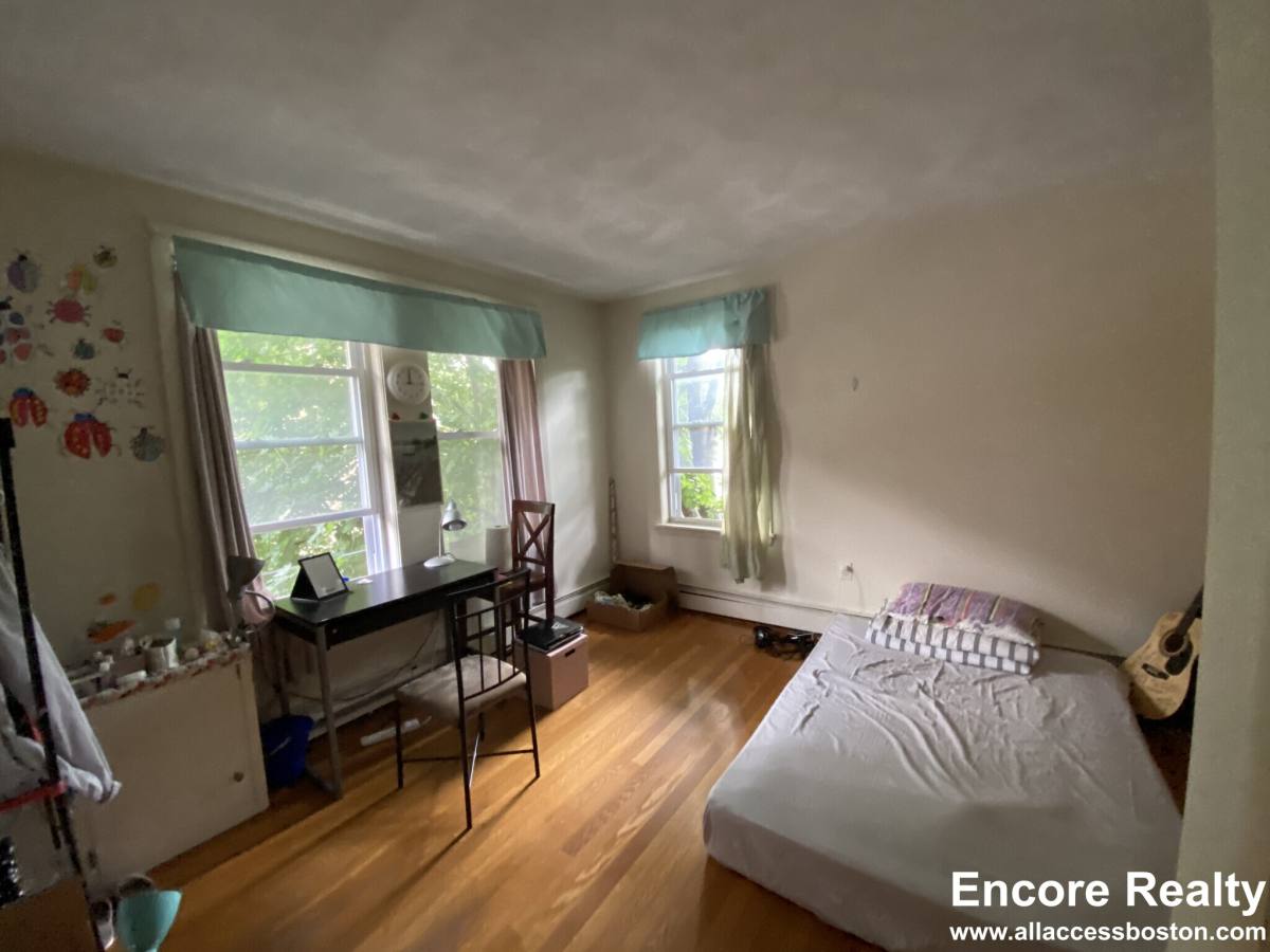 Apartment for rent at 310 Tappan St #9, Brookline, MA 02445