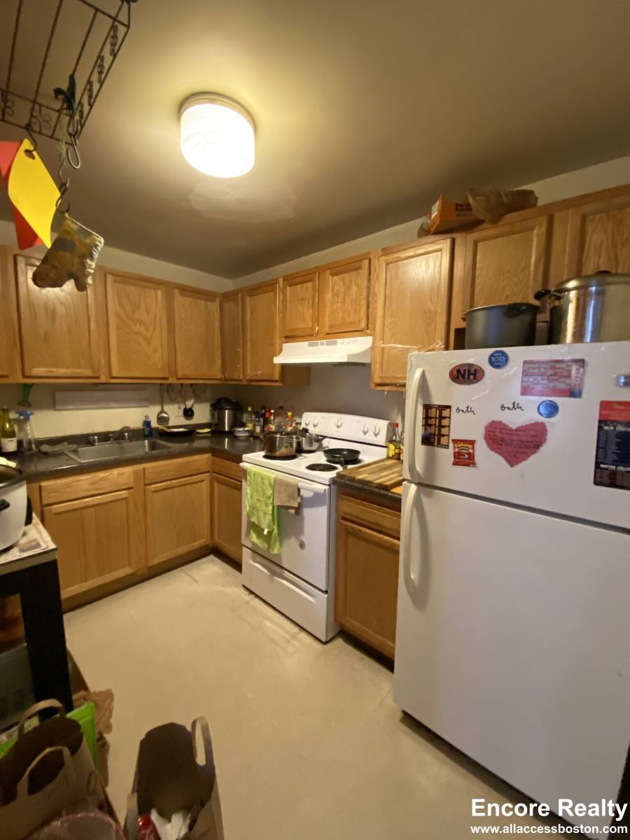 Apartment for rent at 310 Tappan St #9, Brookline, MA 02445