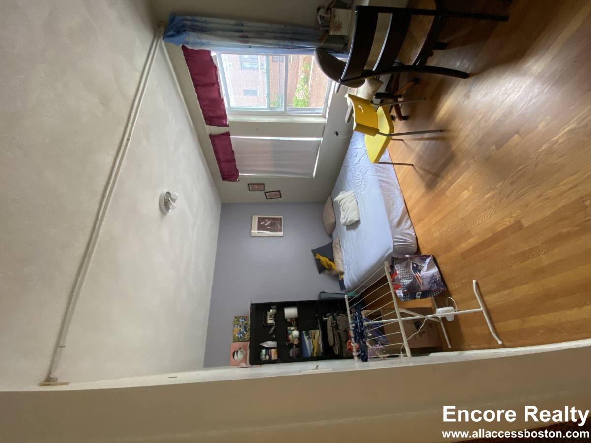 Apartment for rent at 310 Tappan St #9, Brookline, MA 02445