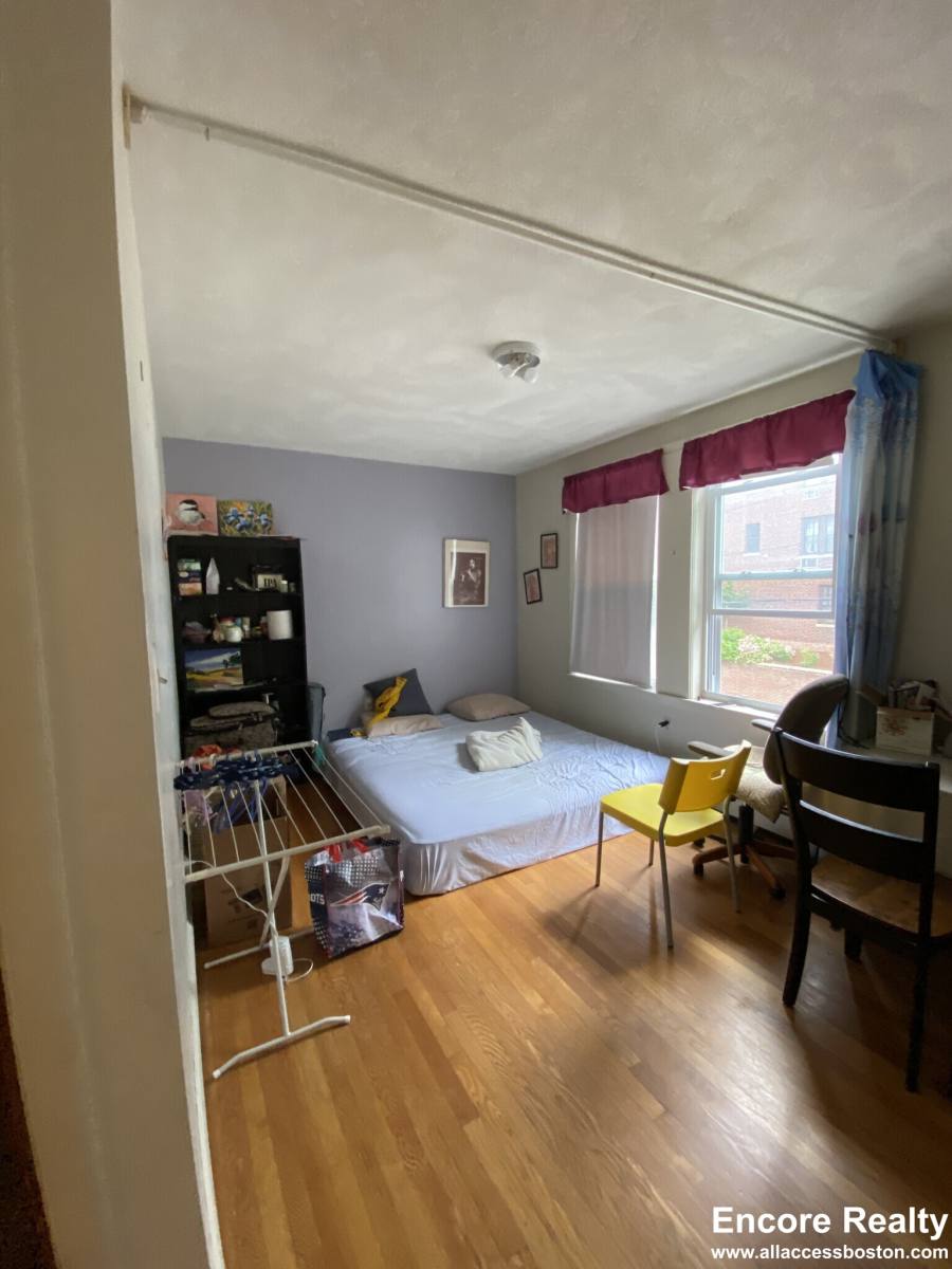 Apartment for rent at 310 Tappan St #9, Brookline, MA 02445