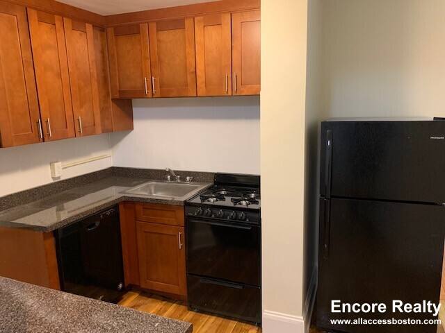 Apartment for rent at 1788 Beacon St #8C, Brookline, MA 02445