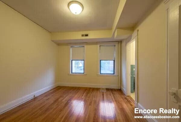 Apartment for rent at 24 Hamilton Rd #7, Brookline, MA 02446