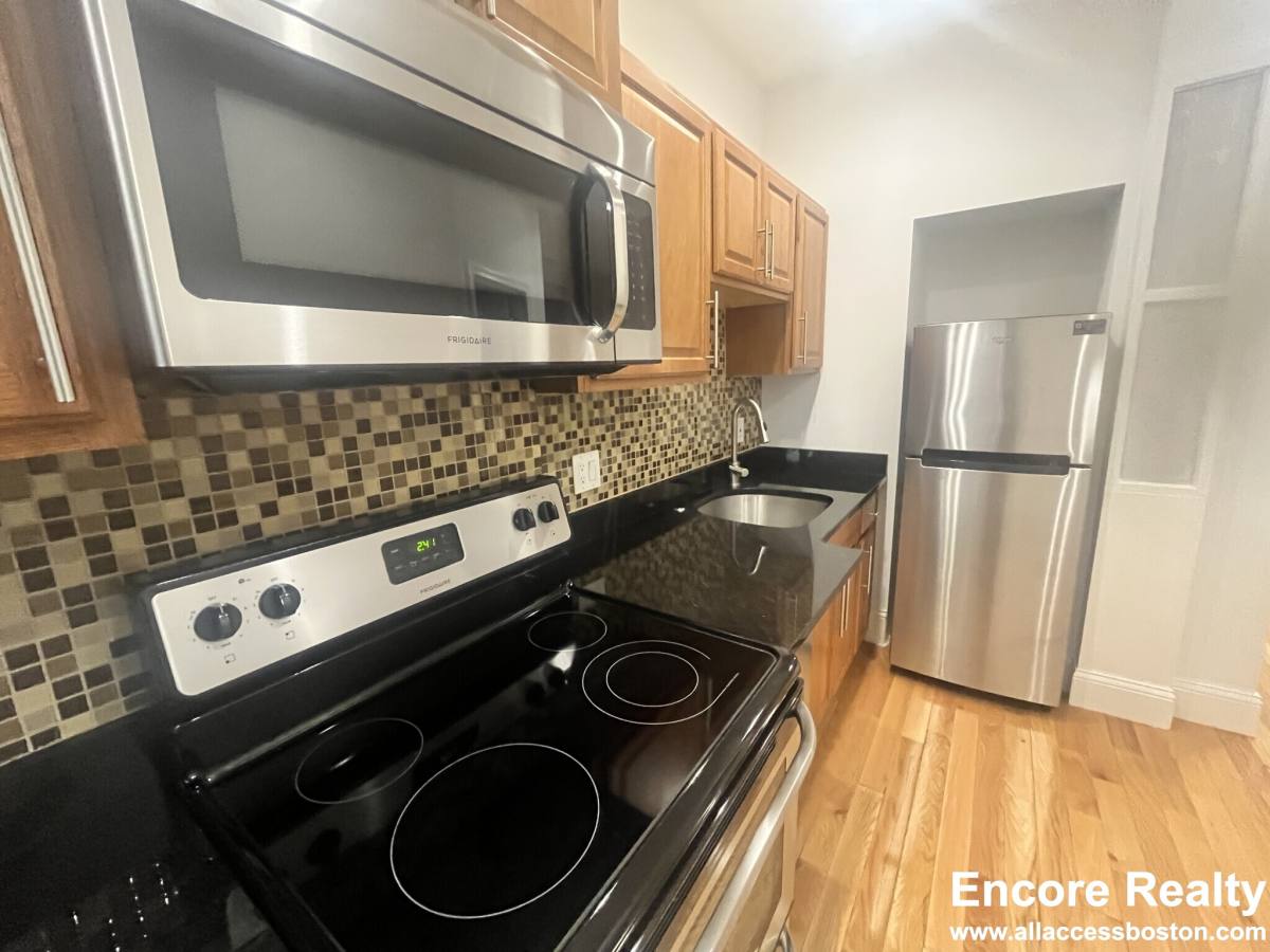 Apartment for rent at 51 Joy St #7T, Boston, MA 02114