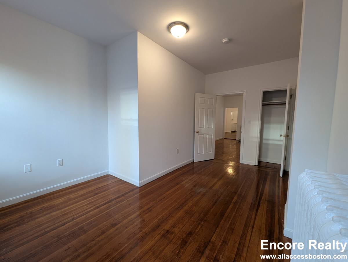 Apartment for rent at 31 Temple St #10H, Boston, MA 02114