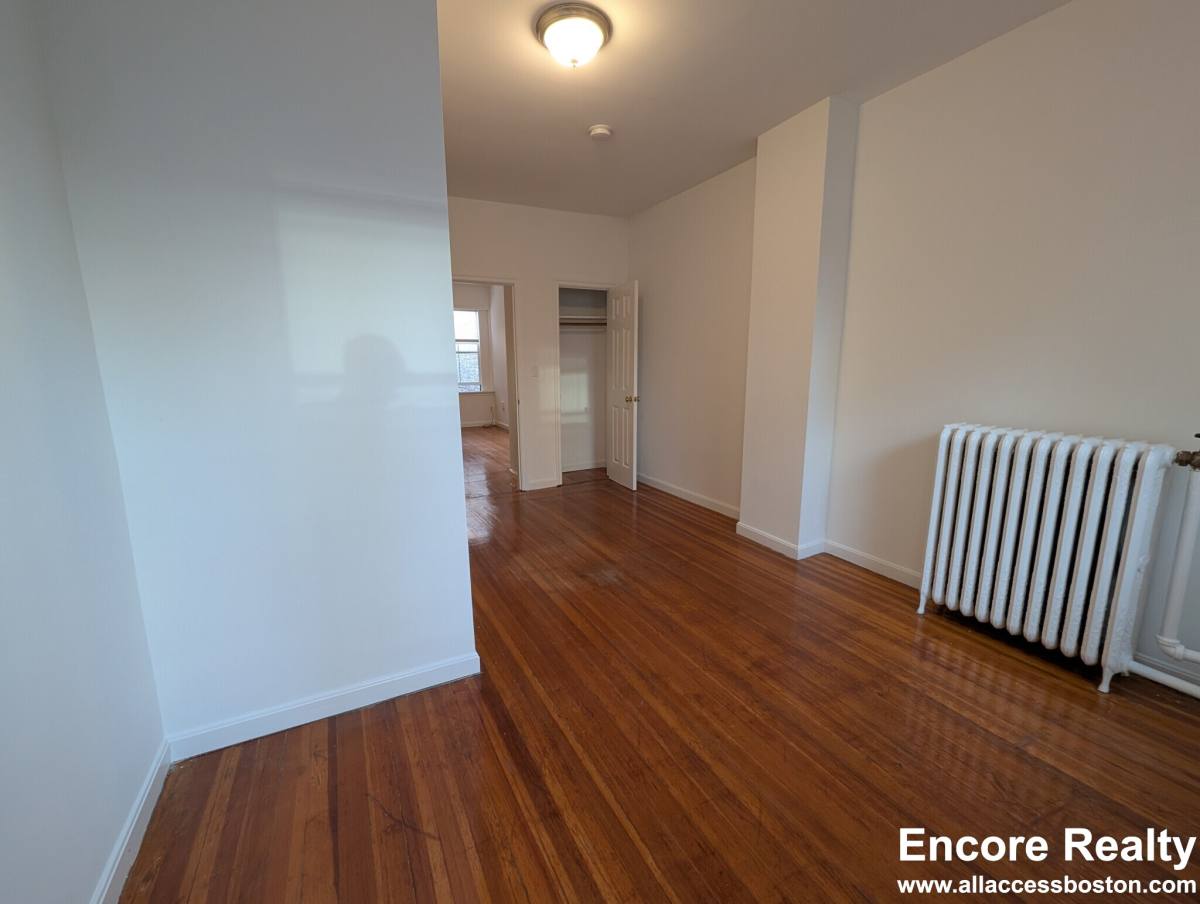 Apartment for rent at 31 Temple St #10H, Boston, MA 02114