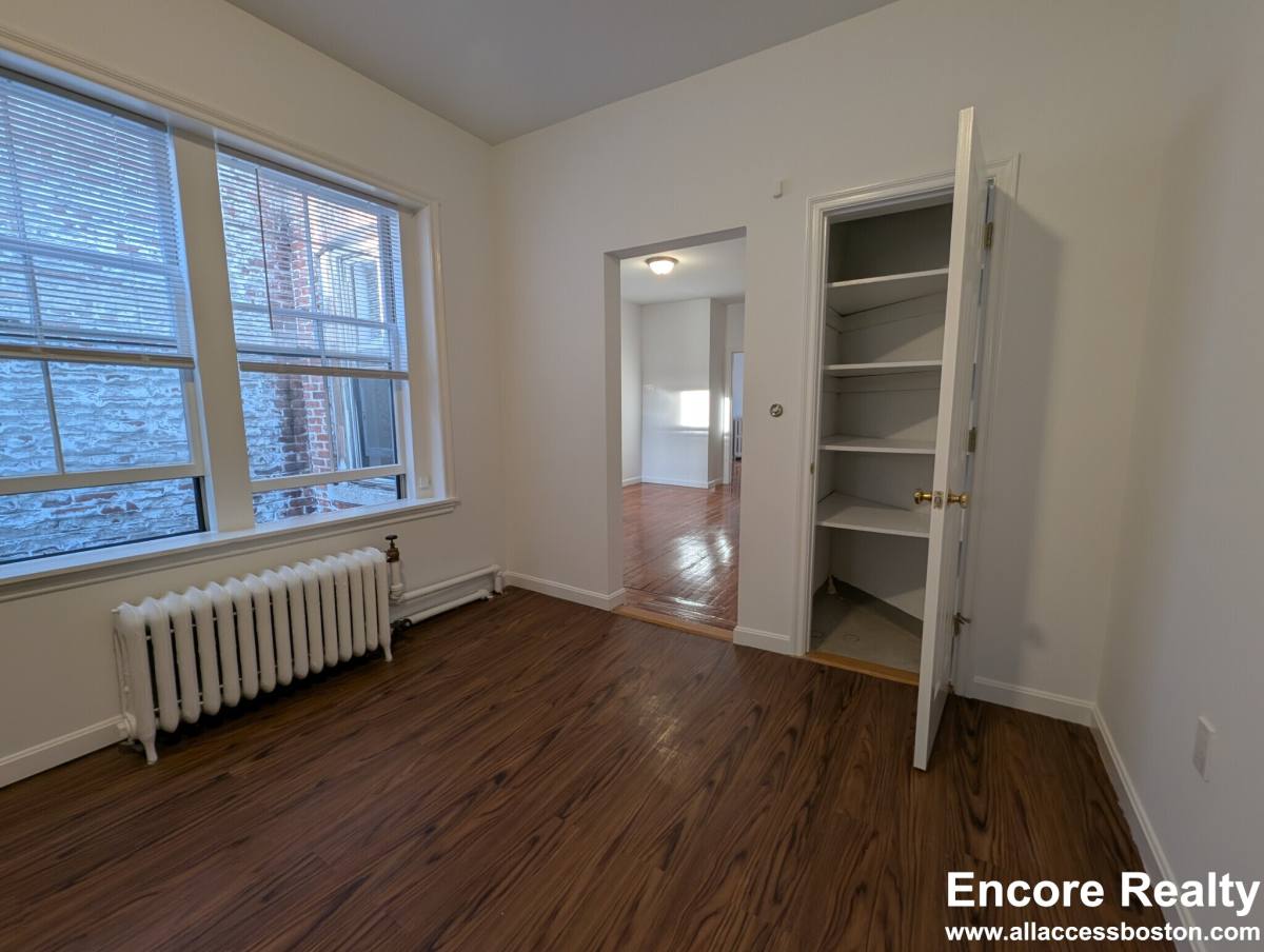 Apartment for rent at 31 Temple St #10H, Boston, MA 02114