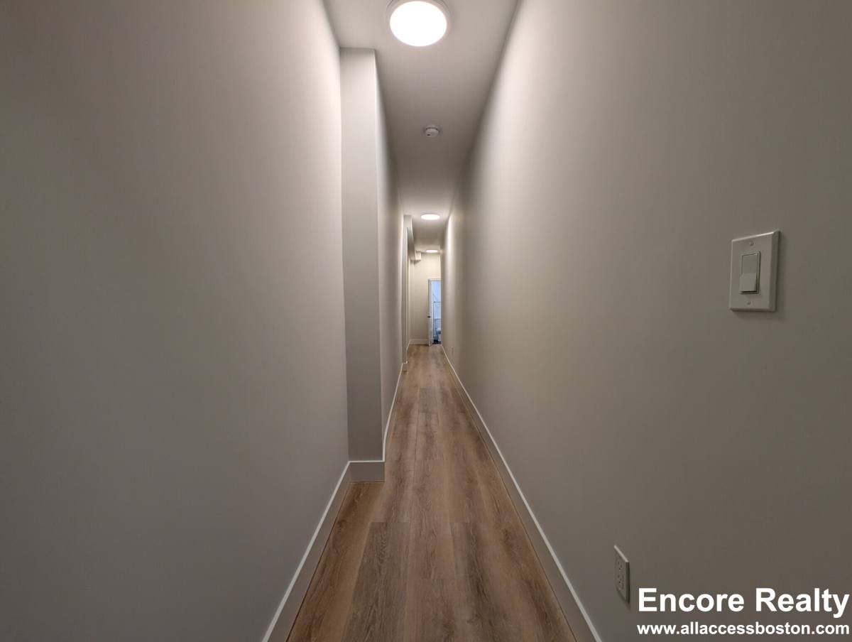 Apartment for rent at 24 Phillips St #9, Boston, MA 02114