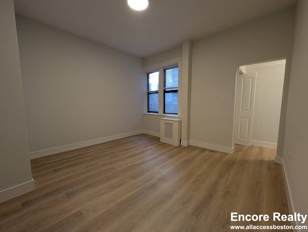 Apartment for rent at 24 Phillips St #9, Boston, MA 02114