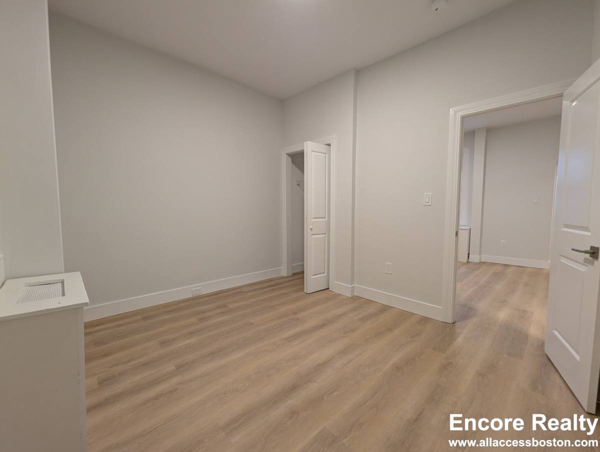 Apartment for rent at 24 Phillips St #9, Boston, MA 02114