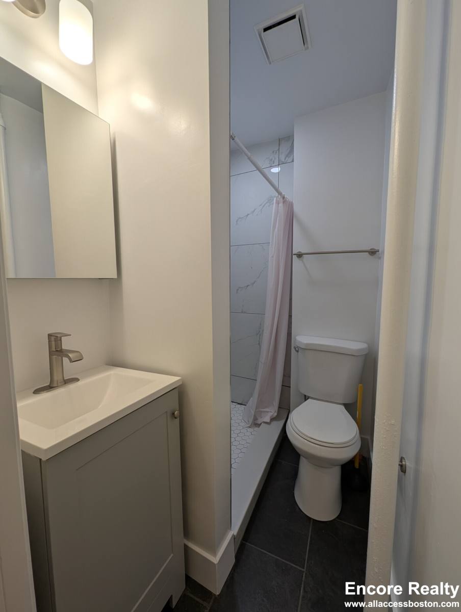 Apartment for rent at 24 Phillips St #9, Boston, MA 02114