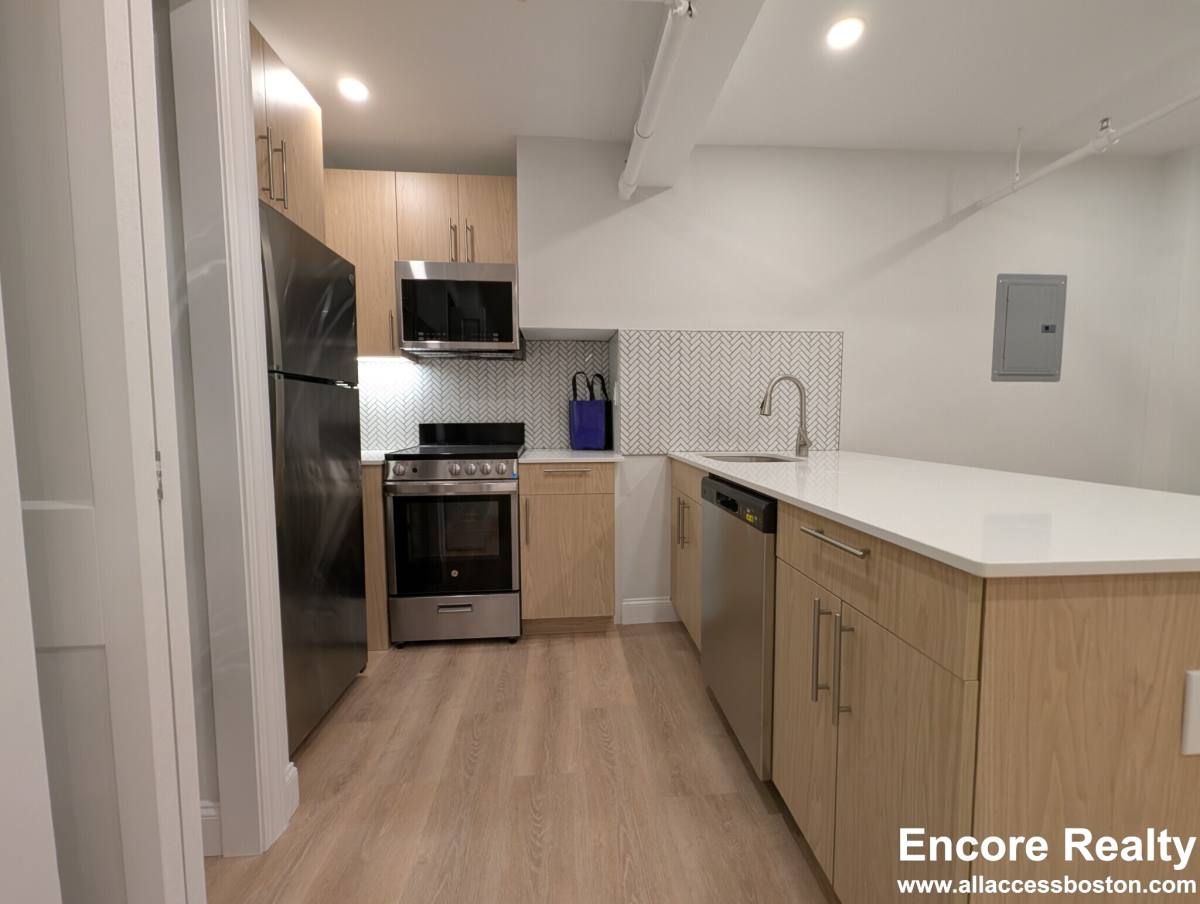 Apartment for rent at 2 Joy St #D, Boston, MA 02108
