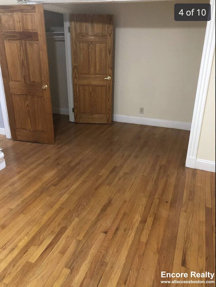Apartment for rent at 352 Riverway #7C, Boston, MA 02115
