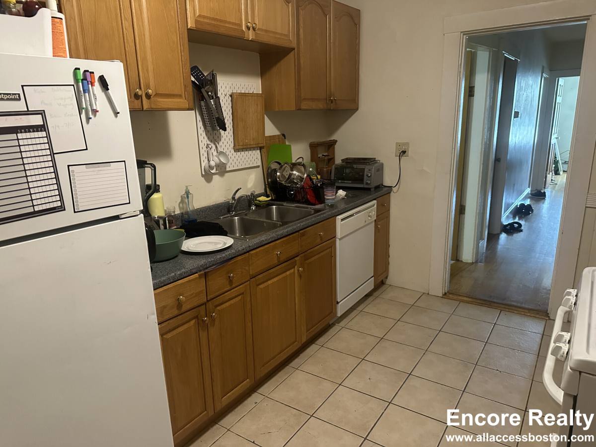 Apartment for rent at 80 Prentiss St #8, Watertown, MA 02472