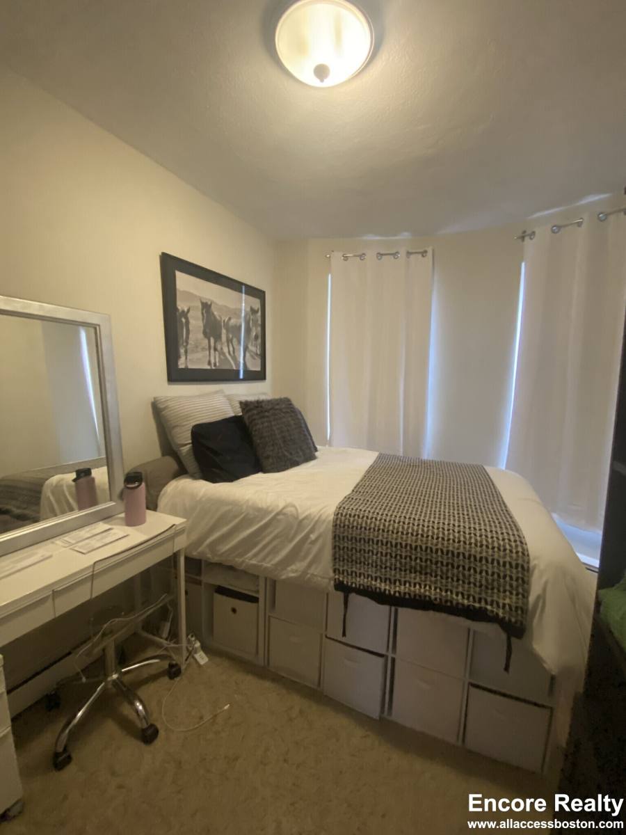 Apartment for rent at 21 Sheafe St #13, Boston, MA 02113