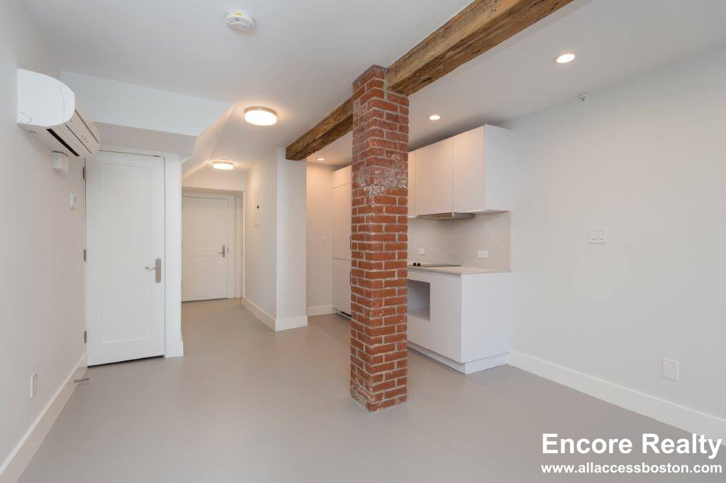 Apartment for rent at 461 Massachusetts Ave #D, Boston, MA 02116