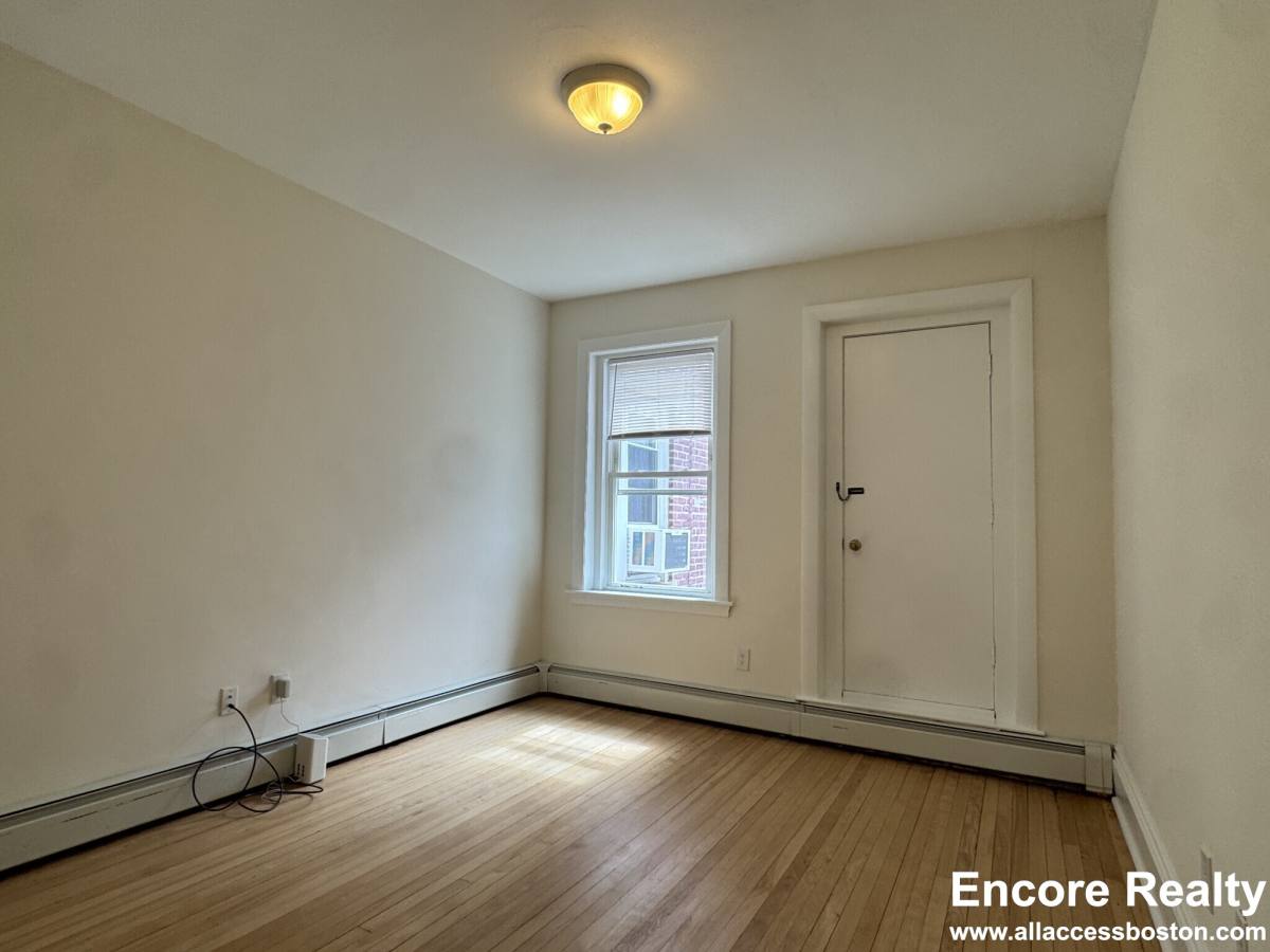 Apartment for rent at 1539 Beacon #18, Brookline, MA 02446