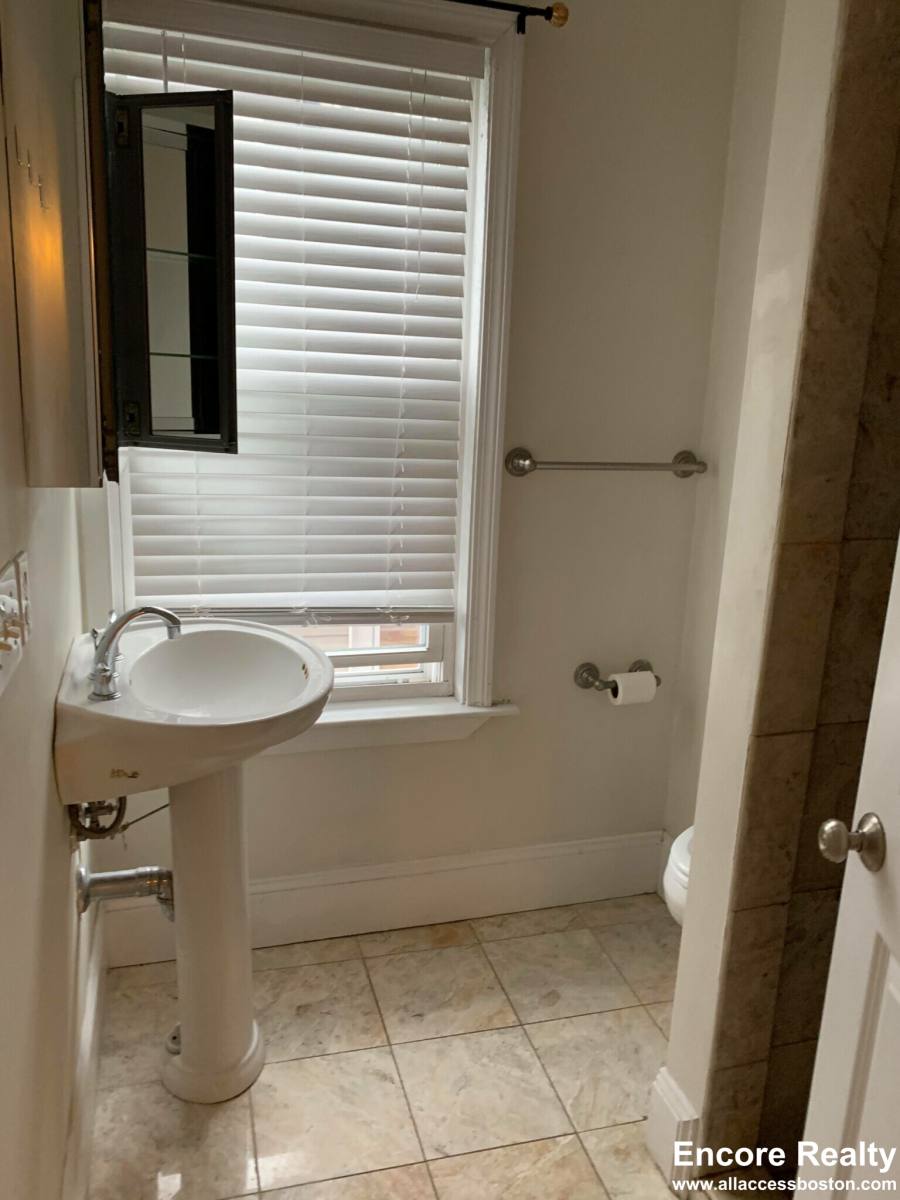 Apartment for rent at 23 Aspinwall Ave #10, Brookline, MA 02446