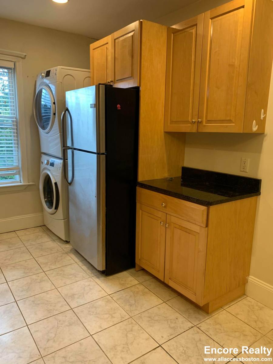 Apartment for rent at 23 Aspinwall Ave #10, Brookline, MA 02446
