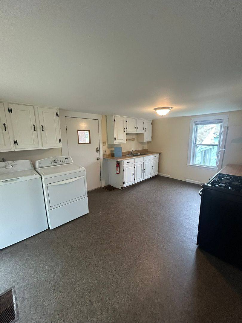 Apartment for rent at 79 Chase St, Burlington, VT 05401