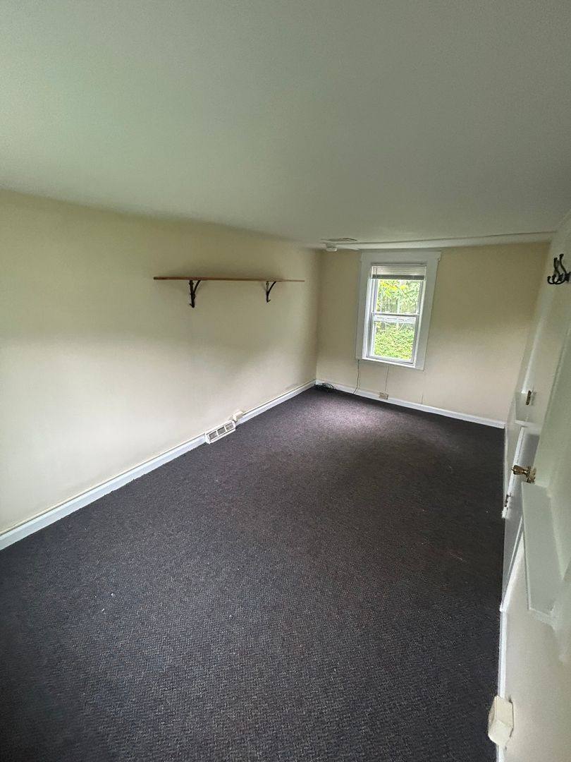 Apartment for rent at 79 Chase St, Burlington, VT 05401