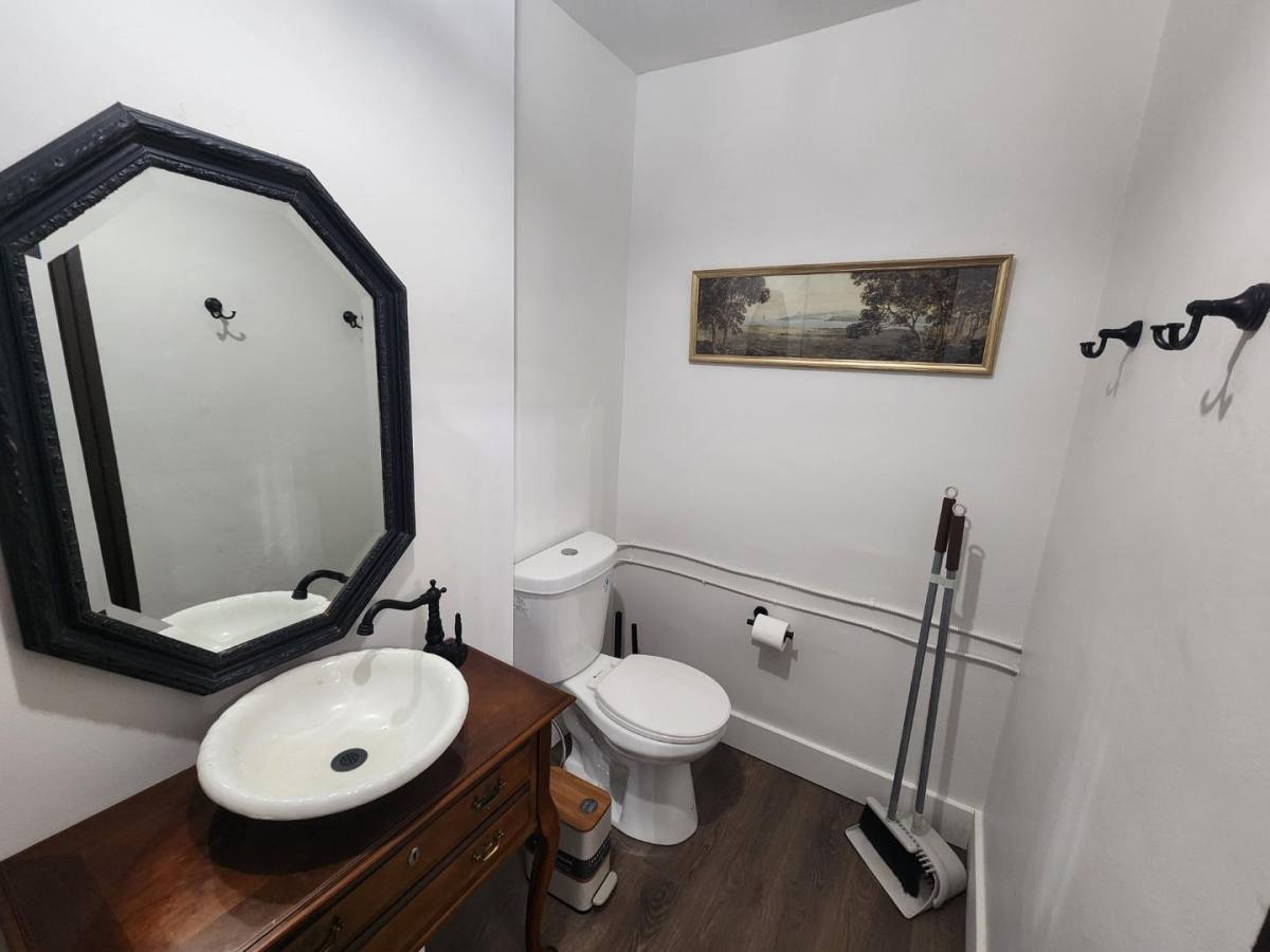 Apartment for rent at 127 Dawes Ave #CHESTNUT&COGNAC-A VI, Akron, OH 44302