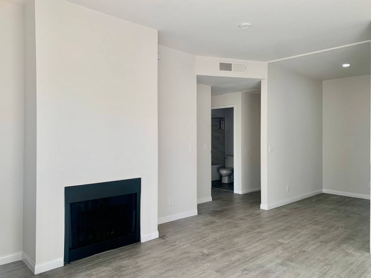 Apartment for rent at 2724 Abbot Kinney Blvd, Venice, CA 90291