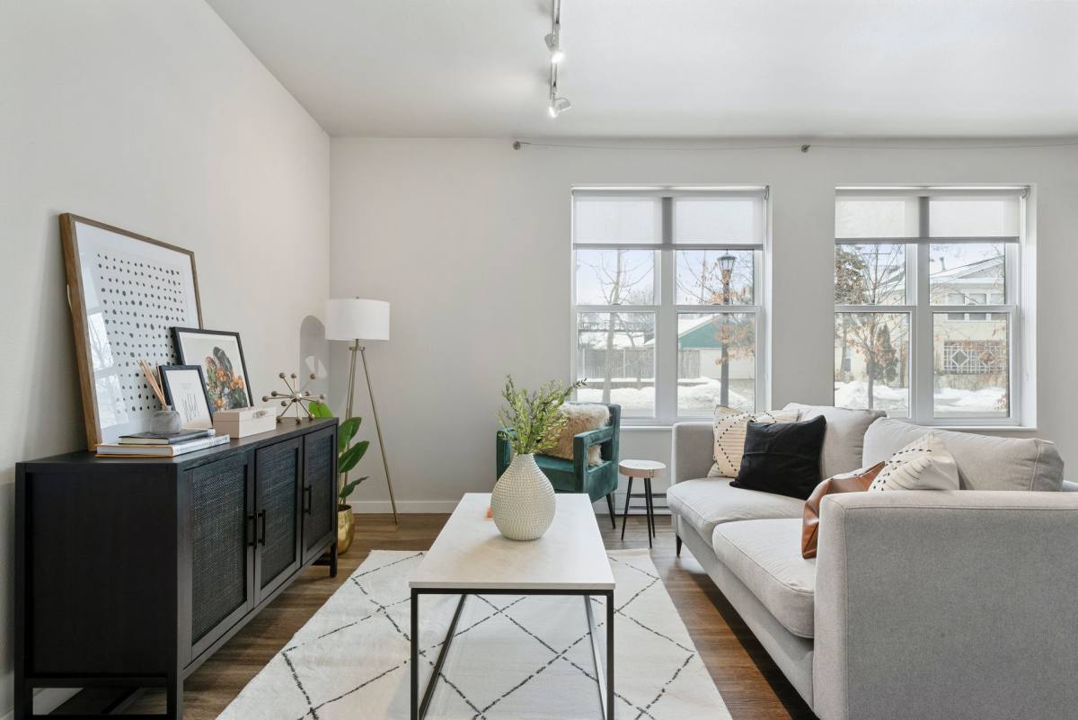 Apartment for rent at 1006 W 24th St, Minneapolis, MN 55405