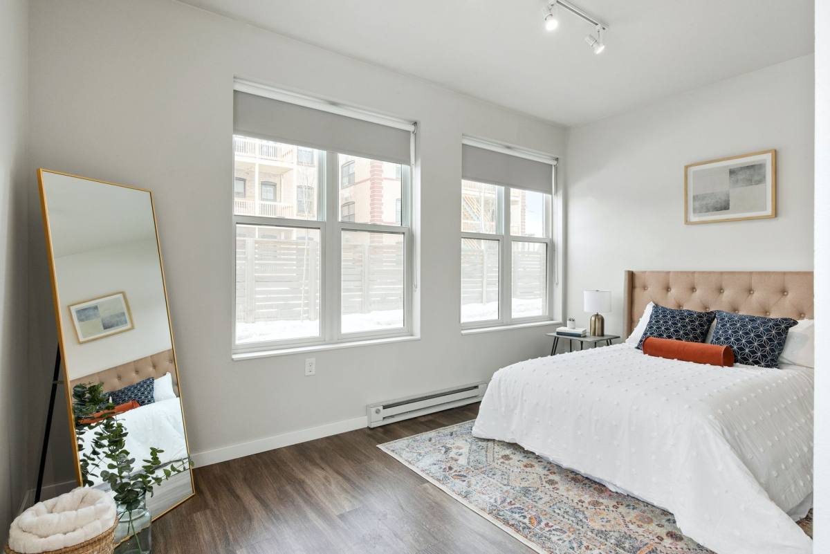 Apartment for rent at 1006 W 24th St, Minneapolis, MN 55405