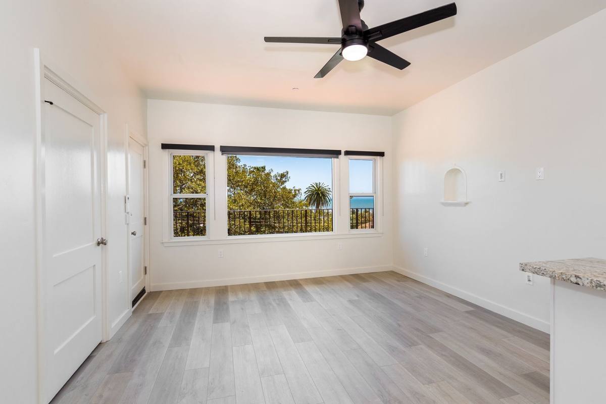 Apartment for rent at 1313 Buena Vista St, Ventura, CA 93001