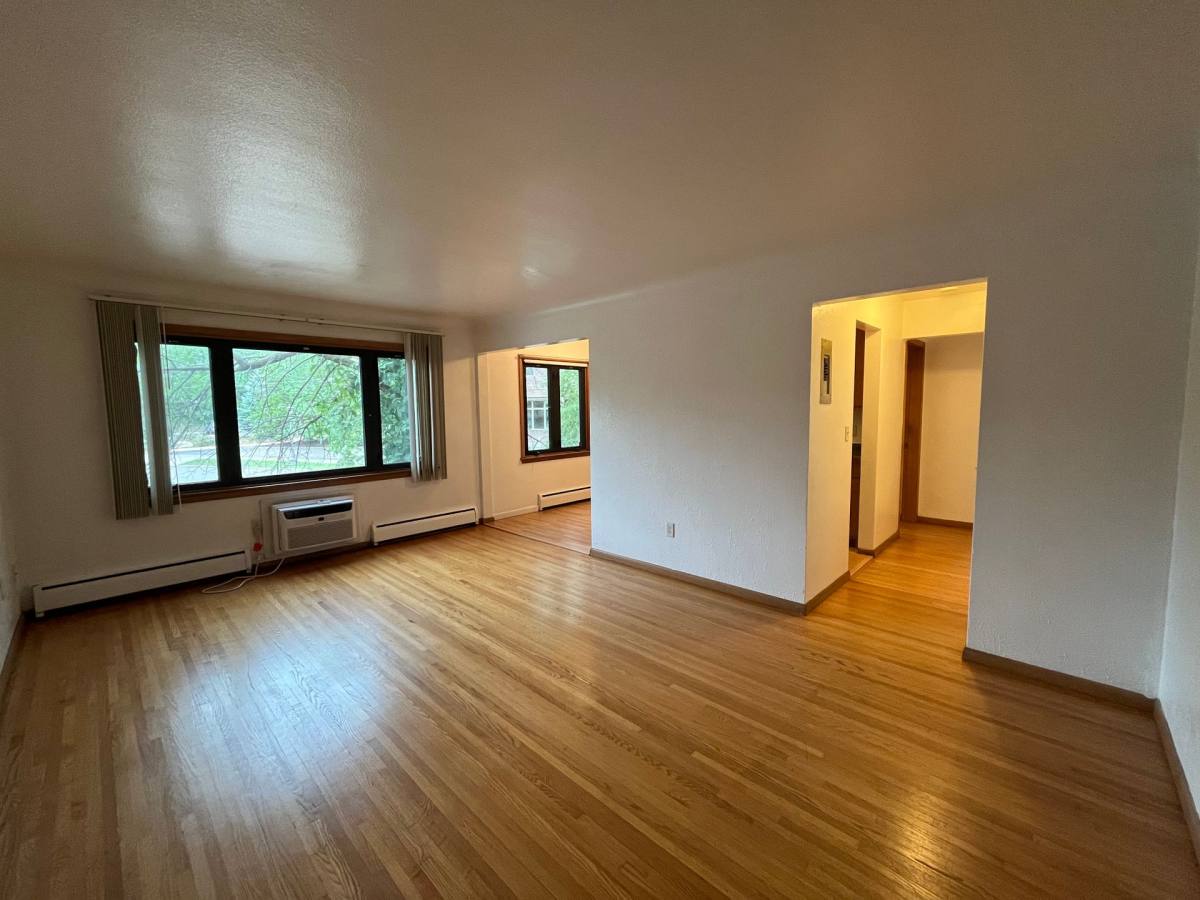 Apartment for rent at 658 Greenbrier St, Saint Paul, MN 55106
