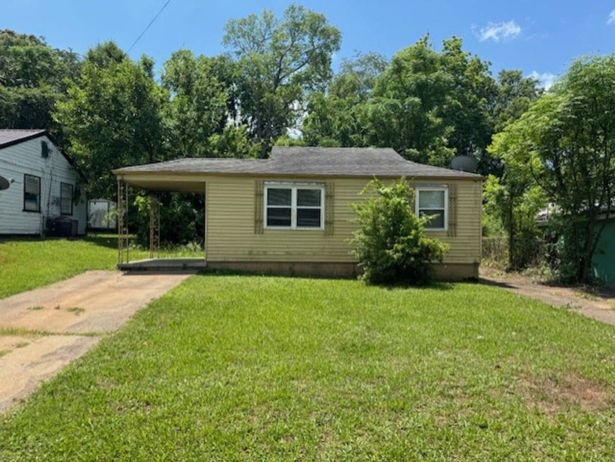 House for rent at 1845 Henry Crumpton Dr, Birmingham, AL 35211