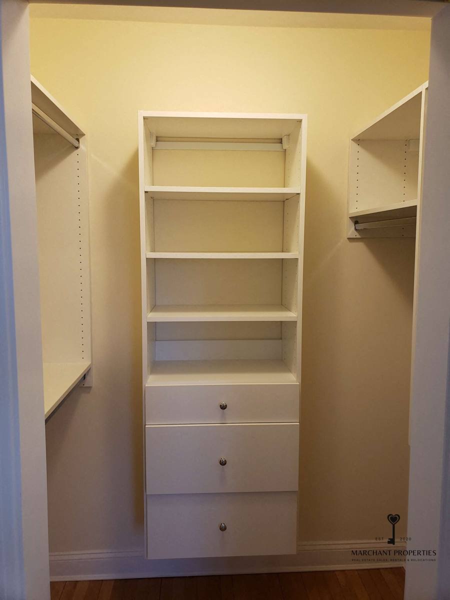 Apartment for rent at 37 Auburn St #1, Brookline, MA 02446