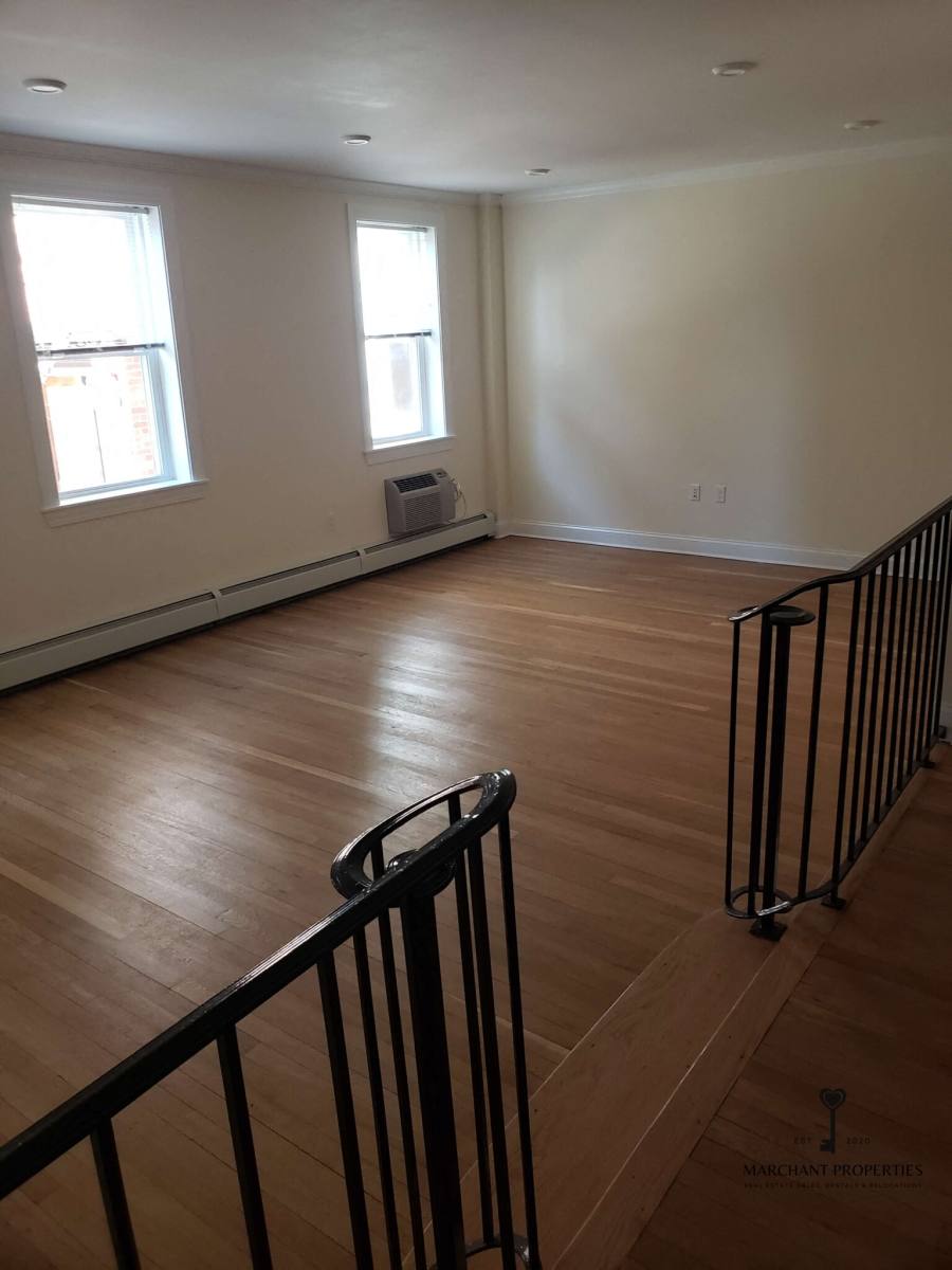 Apartment for rent at 37 Auburn St #1, Brookline, MA 02446