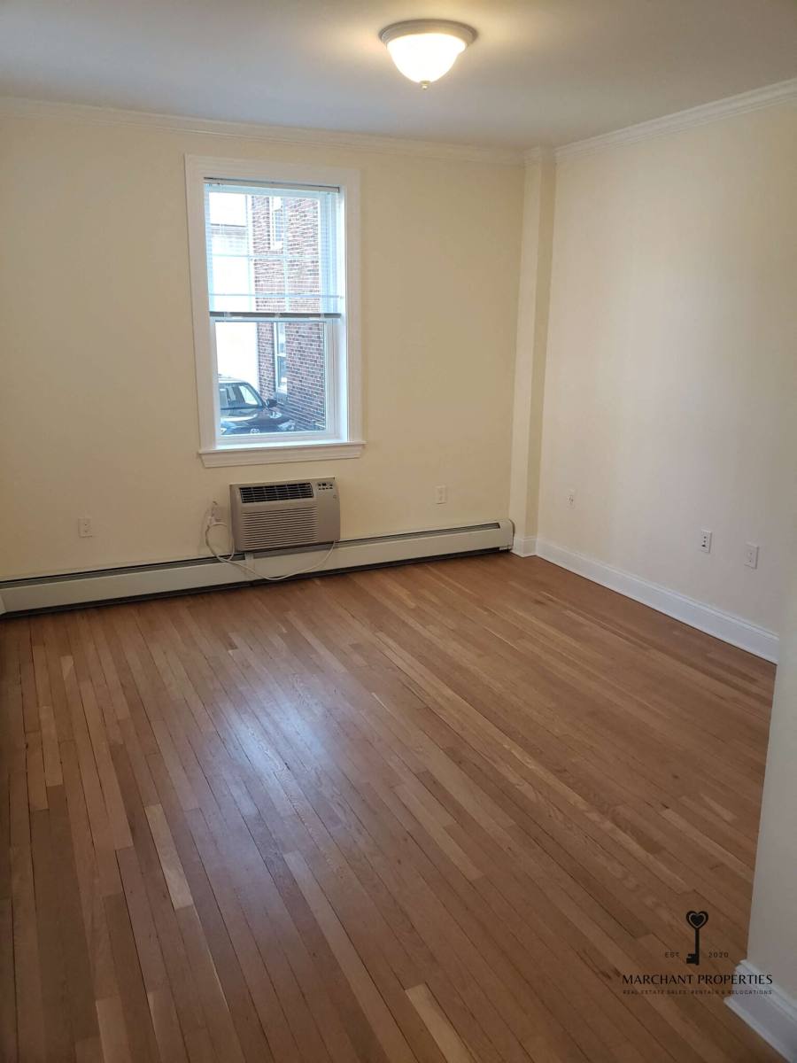 Apartment for rent at 37 Auburn St #1, Brookline, MA 02446
