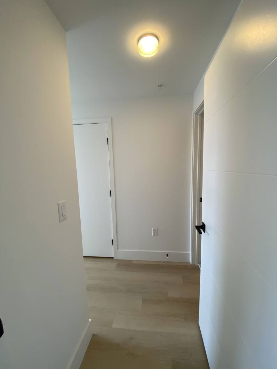 Apartment for rent at 2555 NE 179th St, Miami, FL 33162