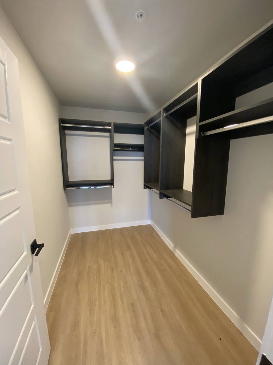 Apartment for rent at 11295 Biscayne Blvd, Miami, FL 33181