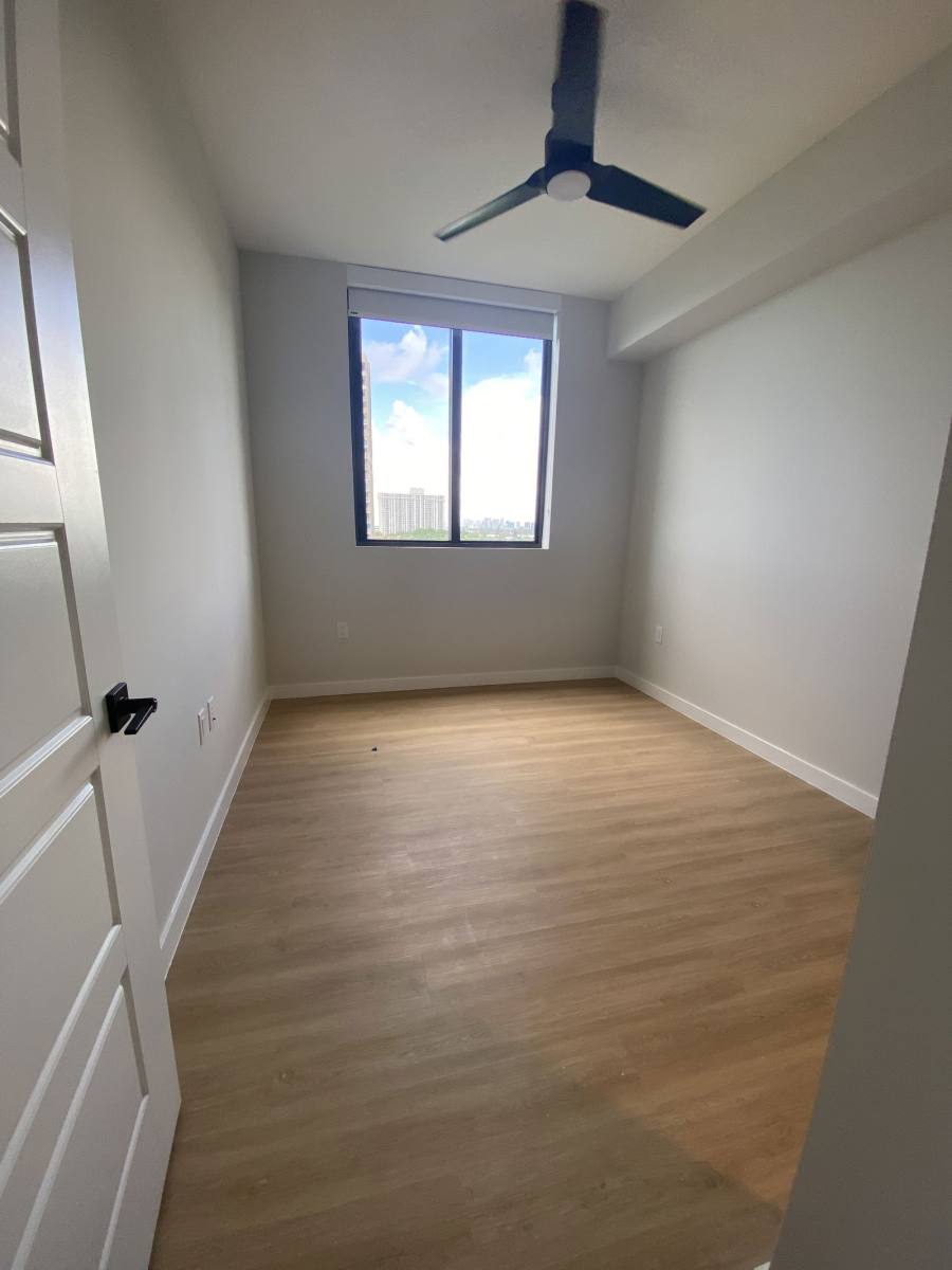 Apartment for rent at 11295 Biscayne Blvd, Miami, FL 33181