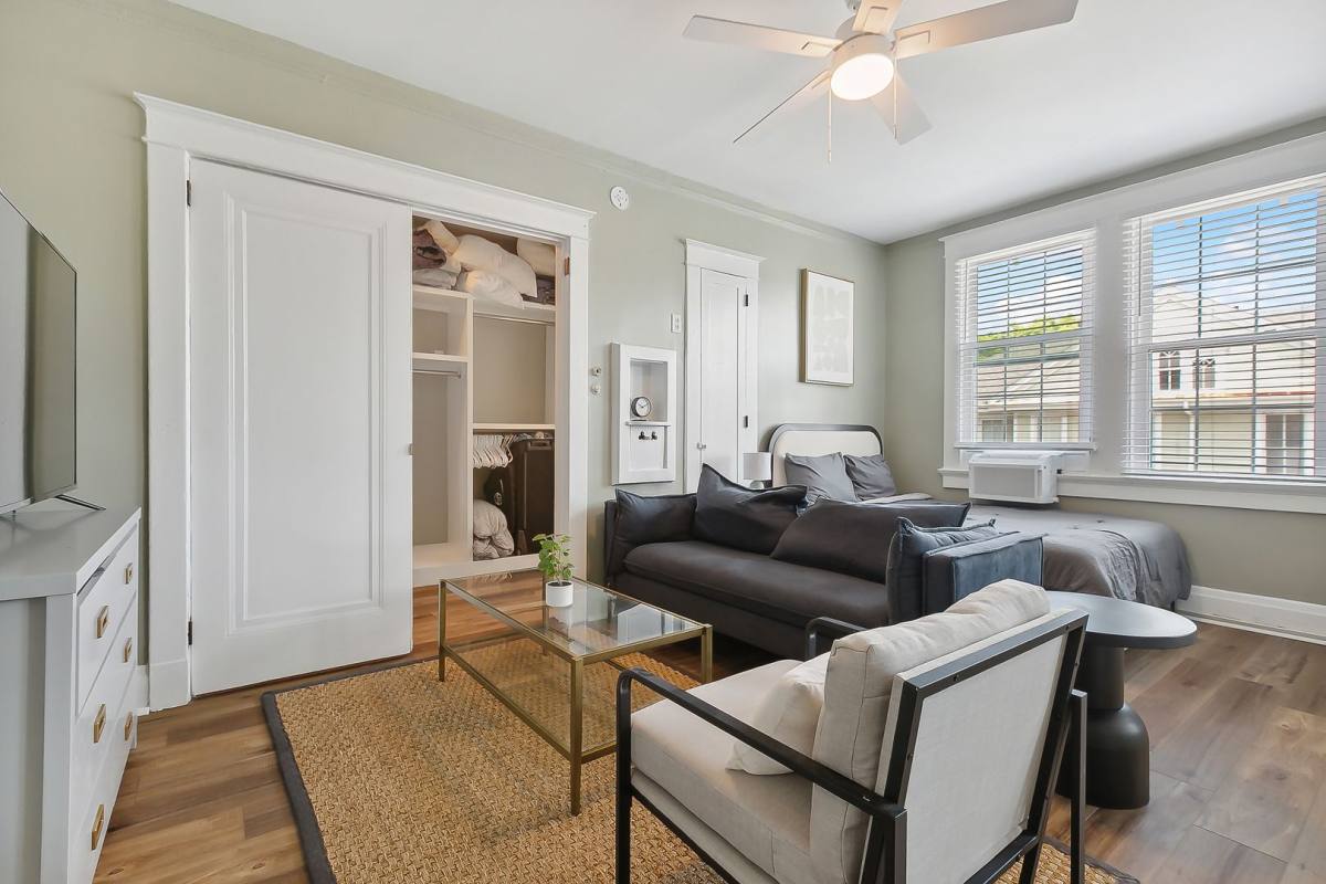 Apartment for rent at 838 Lowerline St #B, New Orleans, LA 70118