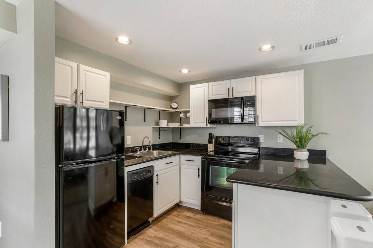 Apartment for rent at 838 Lowerline St #B, New Orleans, LA 70118