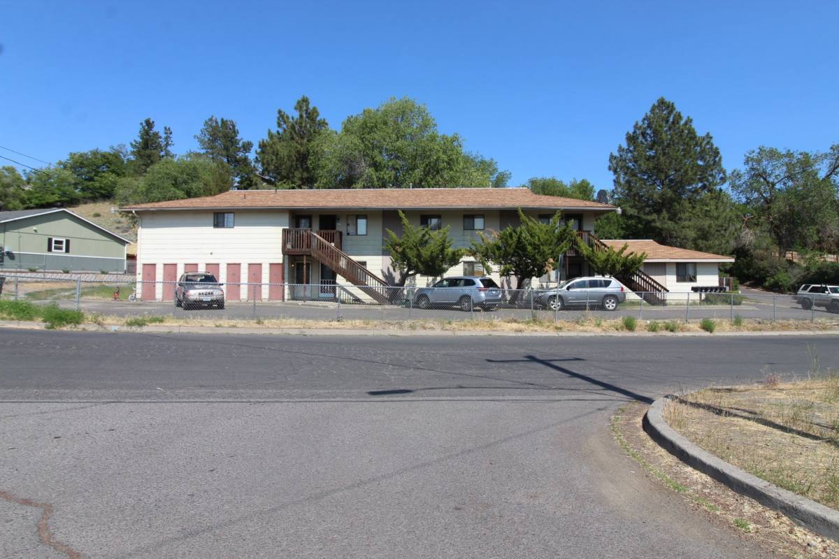 Apartment for rent at 157- 169 N Laguna St, Klamath Falls, OR 97601