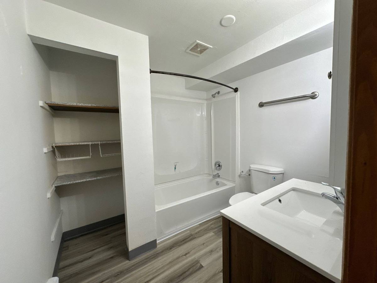 Apartment for rent at 157- 169 N Laguna St, Klamath Falls, OR 97601