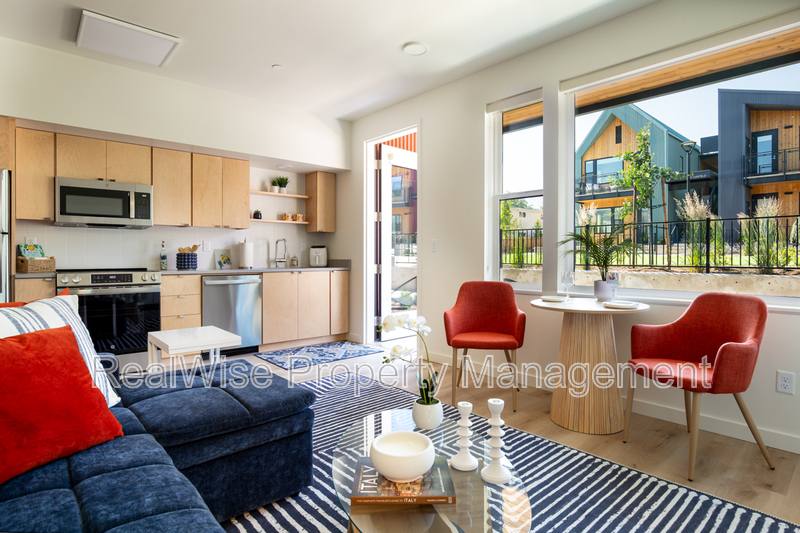 Apartment for rent at 168 Garfield St #204, Ashland, OR 97520
