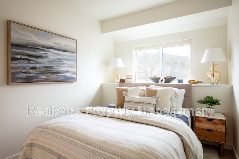 Apartment for rent at 168 Garfield St #204, Ashland, OR 97520