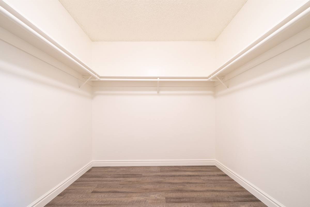 Apartment for rent at 1110 Meadowlake Dr, Vista, CA 92084