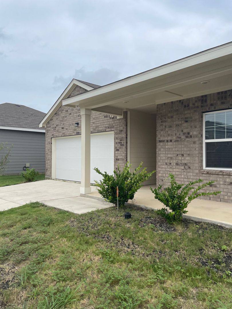House for rent at 14311 Gila Crossing, San Antonio, TX 78253