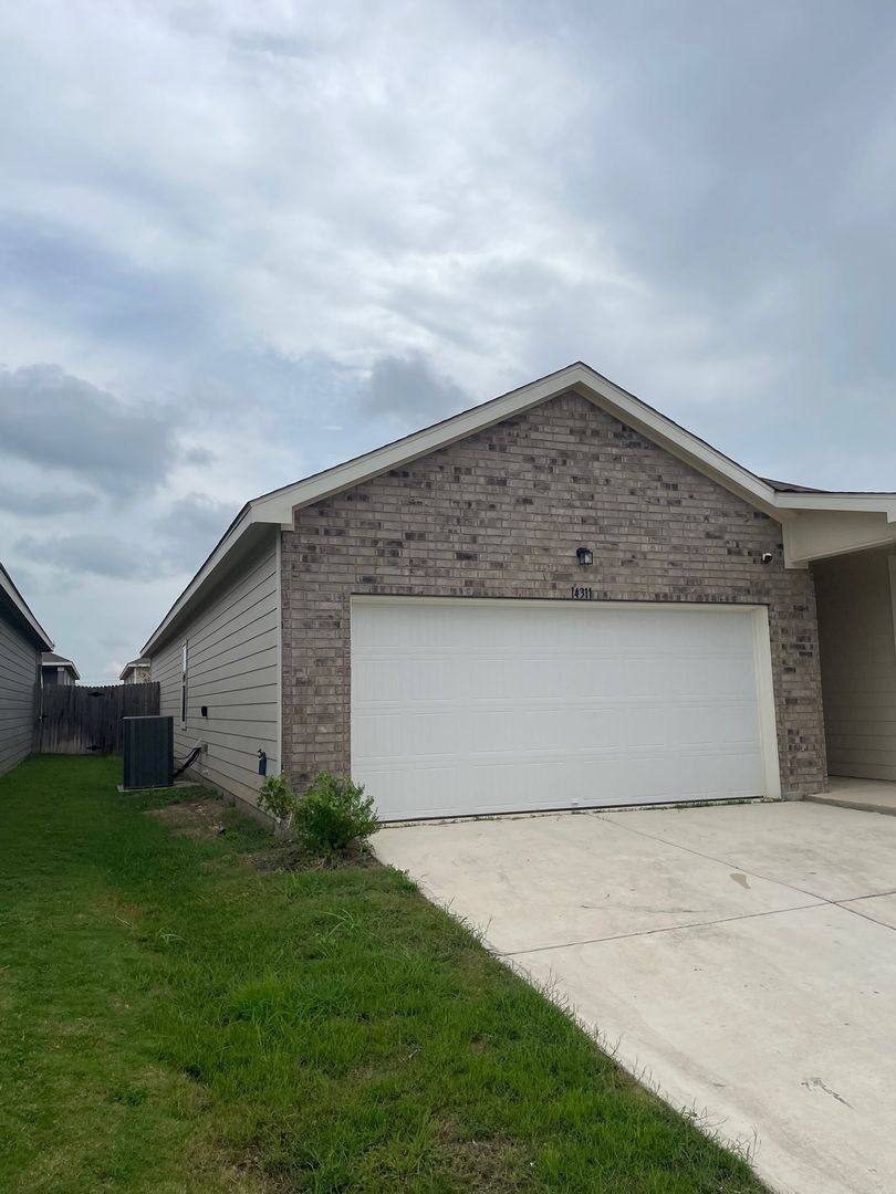 House for rent at 14311 Gila Crossing, San Antonio, TX 78253
