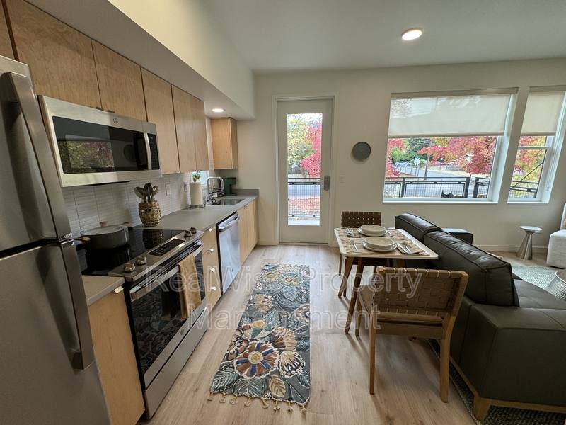 Apartment for rent at 168 Garfield St #103, Ashland, OR 97520