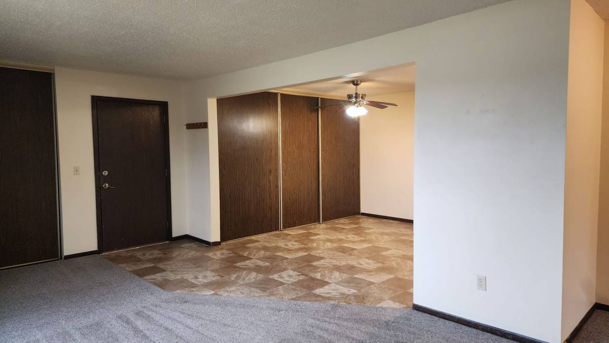 Apartment for rent at 419 & 427 Bryant Ave, Renville, MN 56284