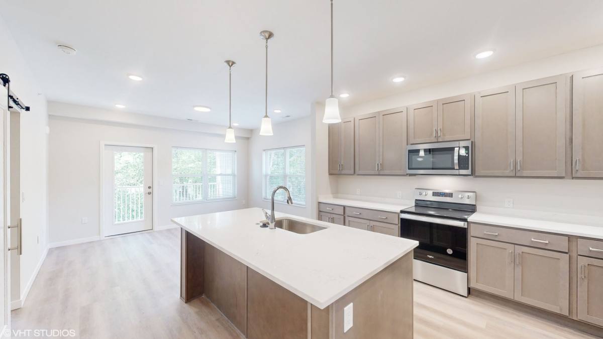 Apartment for rent at 1915 S Mattis, Champaign, IL 61821